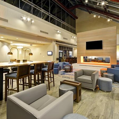 Crowne Plaza Tulsa Hotel Southern Hills Eksteriør bilde