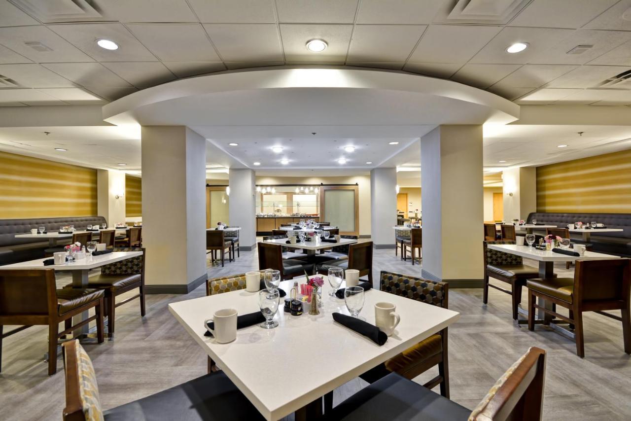 Crowne Plaza Tulsa Hotel Southern Hills Eksteriør bilde