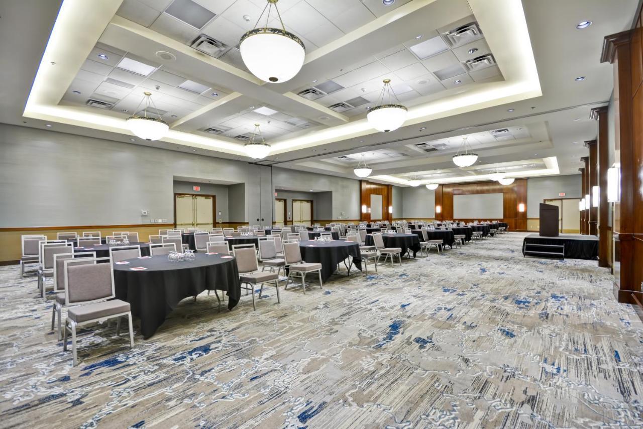 Crowne Plaza Tulsa Hotel Southern Hills Eksteriør bilde
