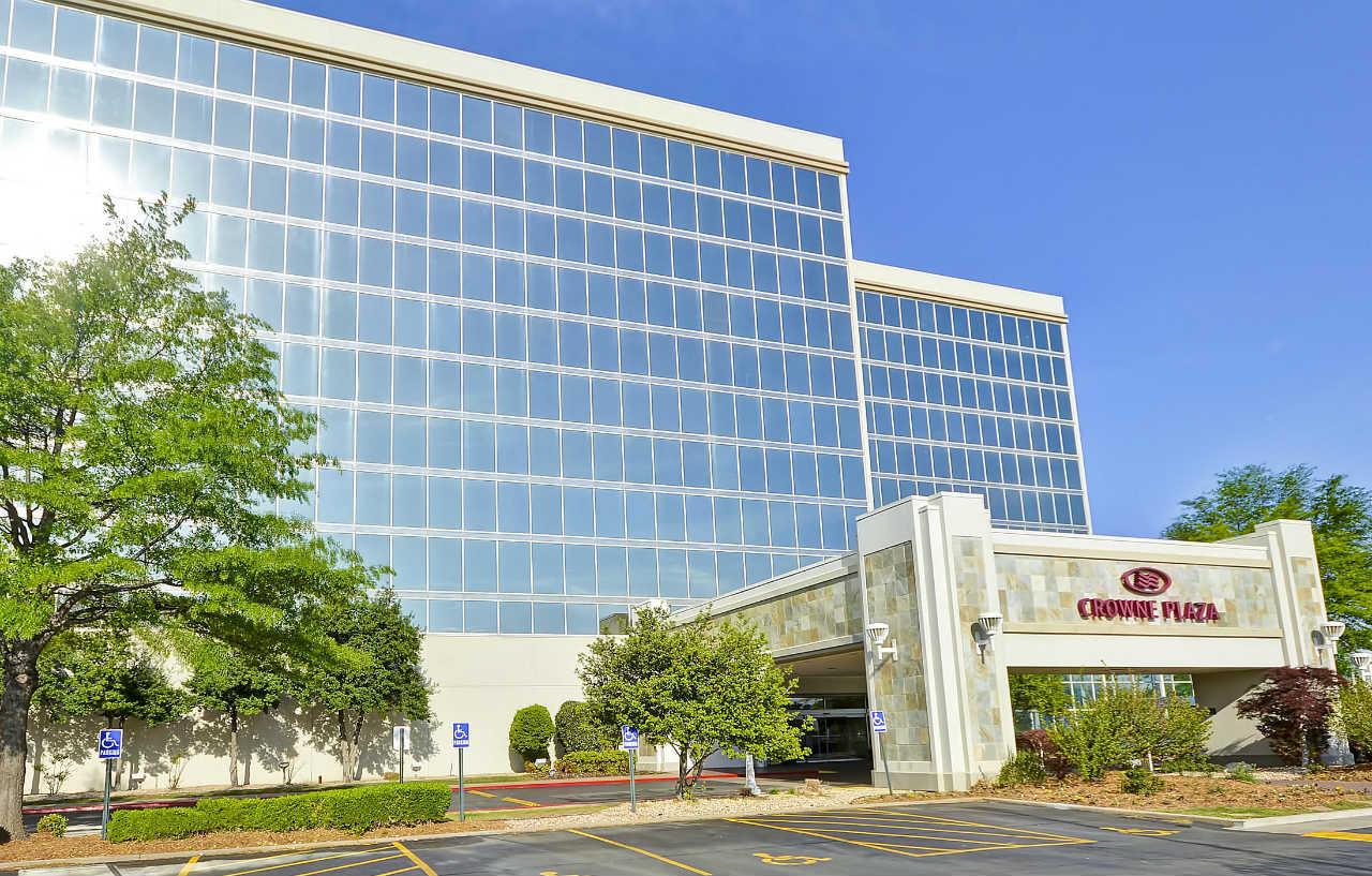 Crowne Plaza Tulsa Hotel Southern Hills Eksteriør bilde